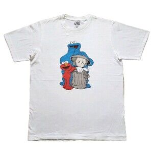 Uniqlo X Kaws Sesame Street Size Medium Mens White T-Shirt Cookie Monster Elmo